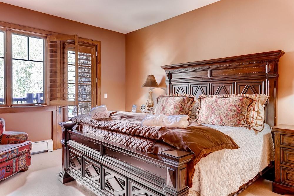 Bachelor Gulch Village by Vail Resorts