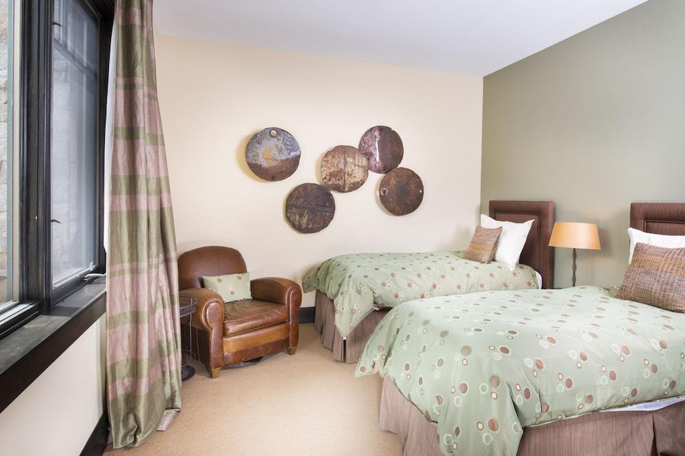 Bachelor Gulch Village by Vail Resorts