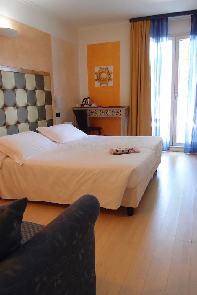 JR Resort Logos Forte dei Marmi