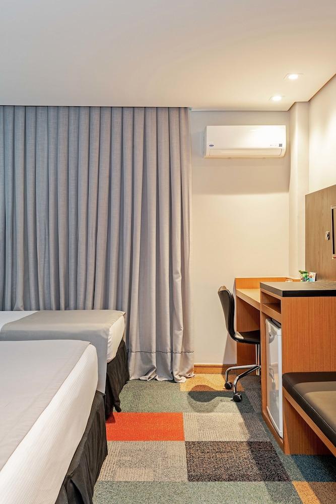 SLAVIERO Curitiba Batel