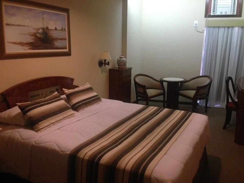 Augusto's Copacabana Hotel