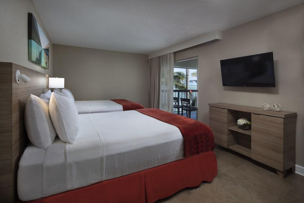 Pelican Cove Resort & Marina