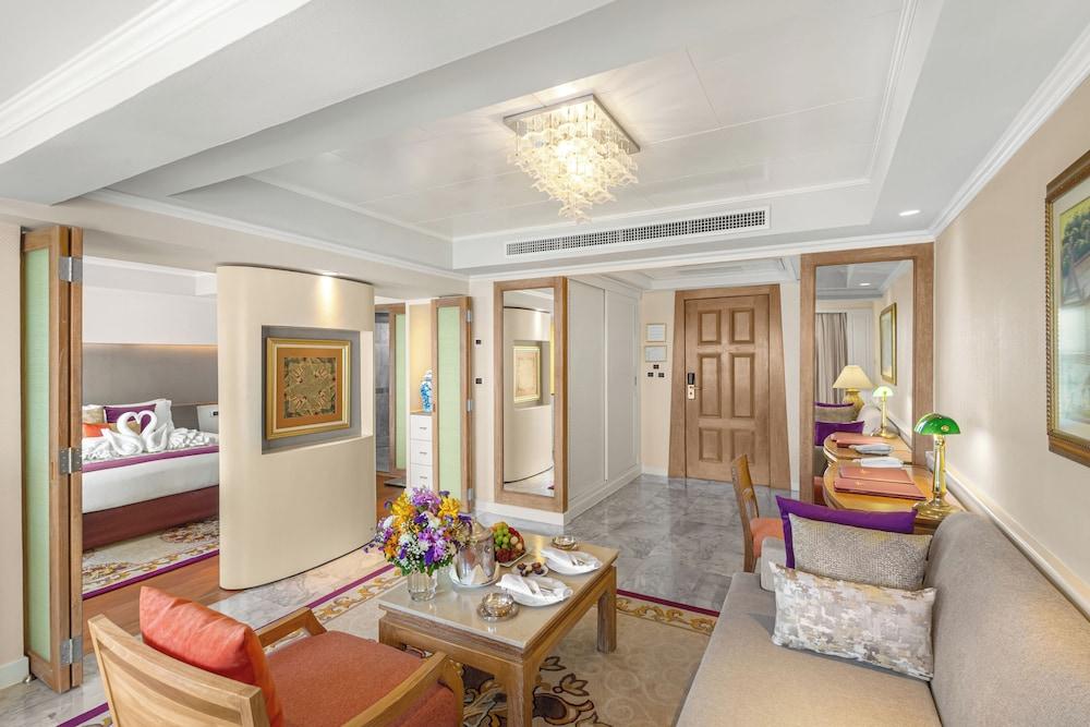 Royal Wing Suites & Spa Pattaya