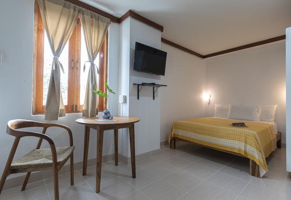 Collection O Howard Square Boutique Hotel