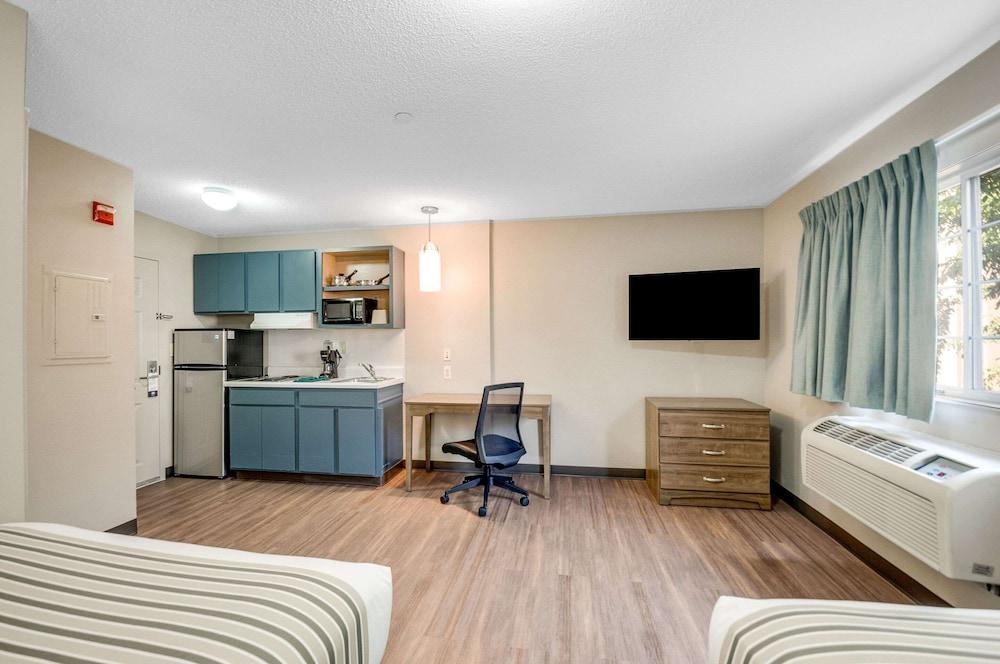 Suburban Studios Sterling - Washington Dulles