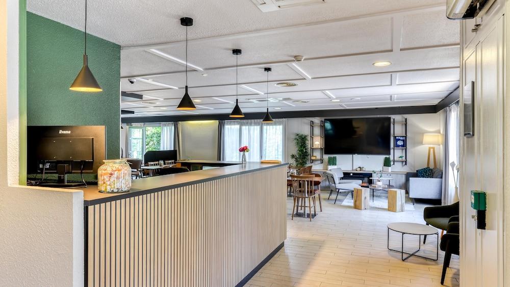 Campanile NATURE - Montpellier Sud