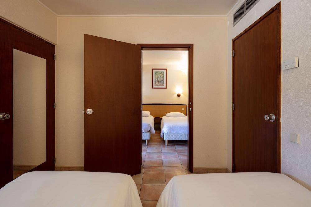 Hotel Campanile Lisbon South - Setubal