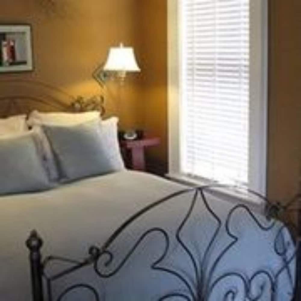 Boyden House Inn B&B