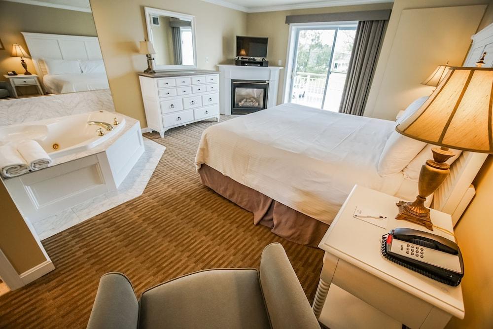 InnSeason Resorts Captain's Quarters