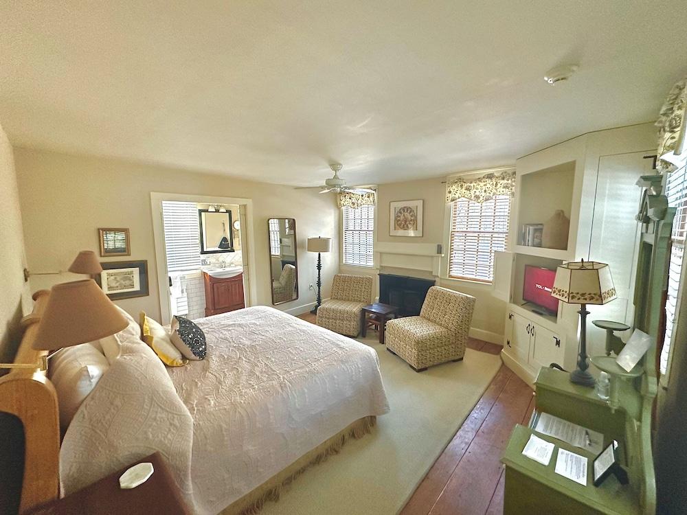 The Inn at Weathersfield