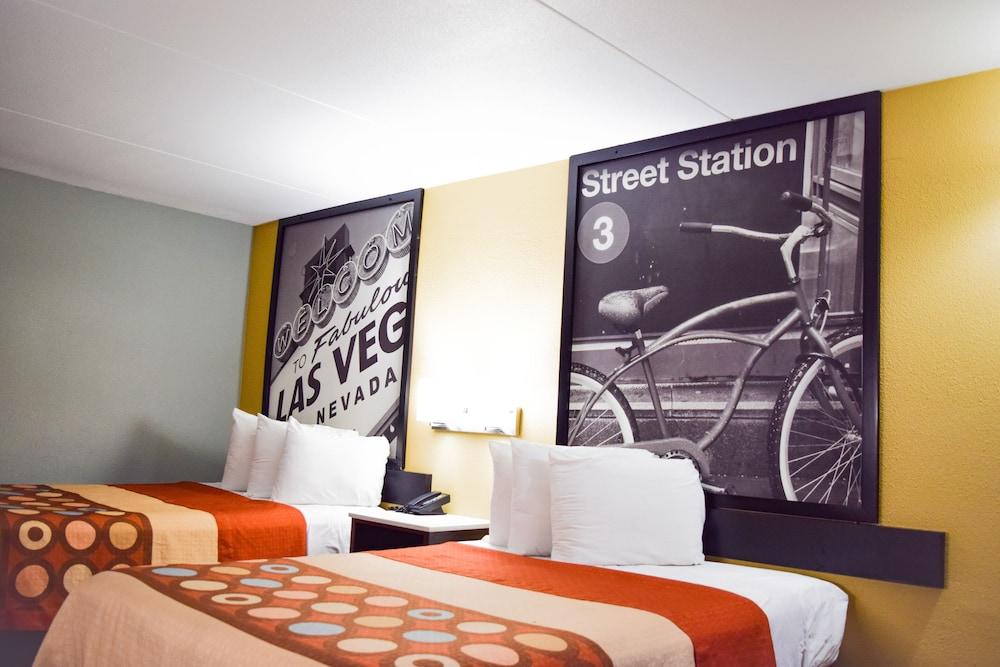 Super 8 by Wyndham Raleigh Downtown