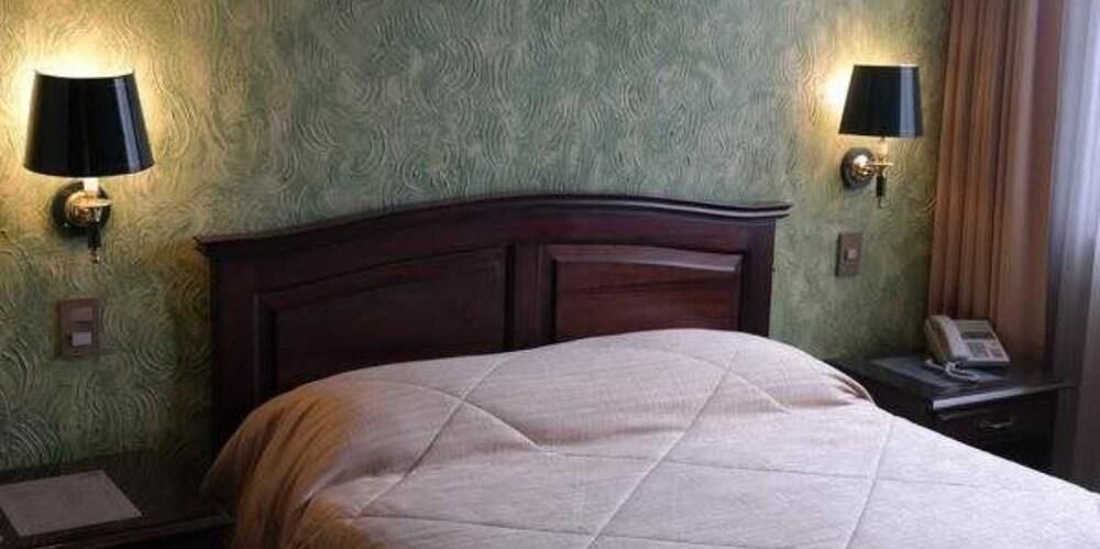 Apart Hotel La Corona