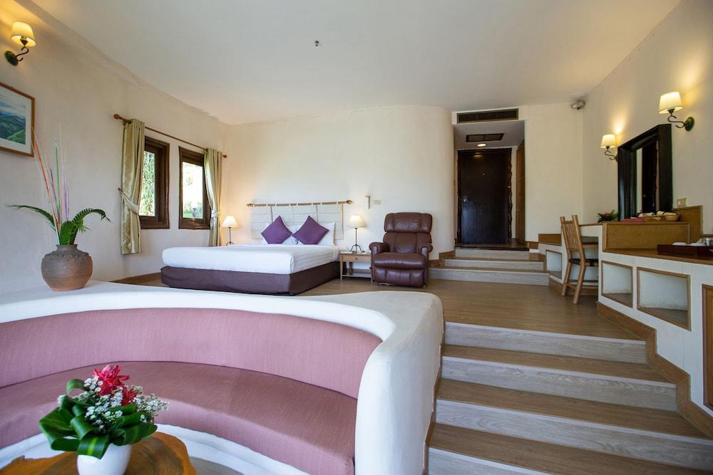 Imperial Phukaew Hill Resort