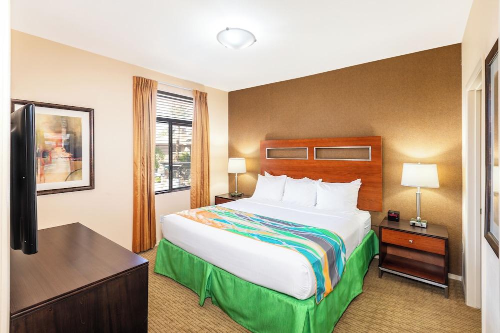 The Cliffs at Peace Canyon