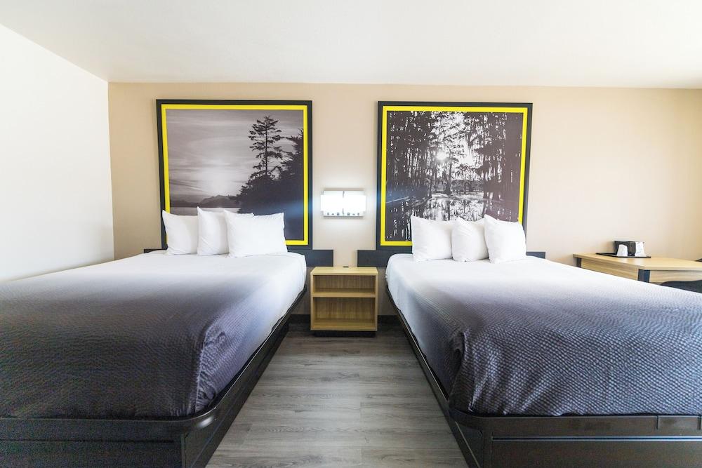 Super 8 by Wyndham Jasper TX