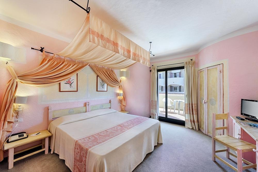 Grand Hotel Smeraldo Beach