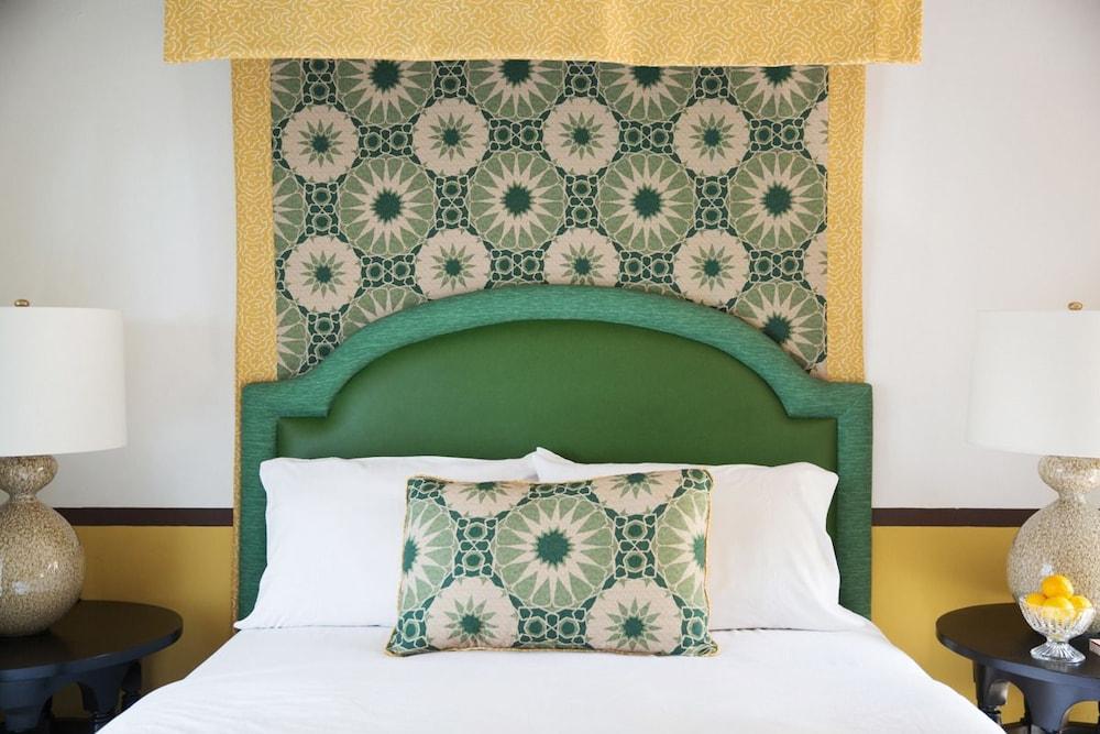 Casa Laguna Hotel & Spa