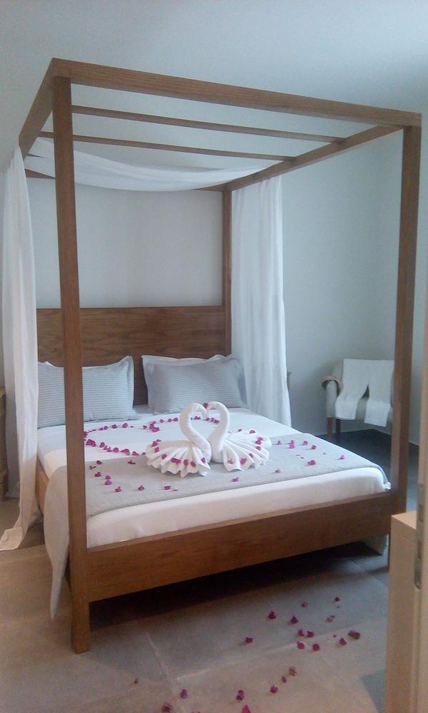 Astra Village Hotel Suites