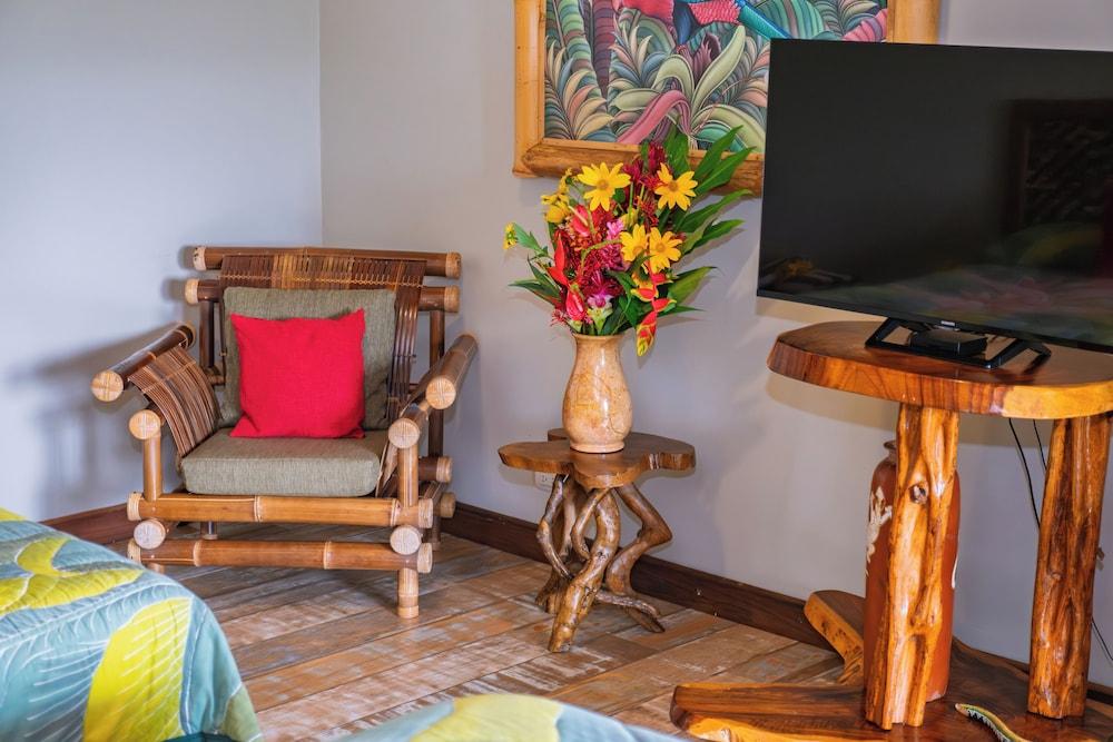 Lost Iguana Resort and Spa