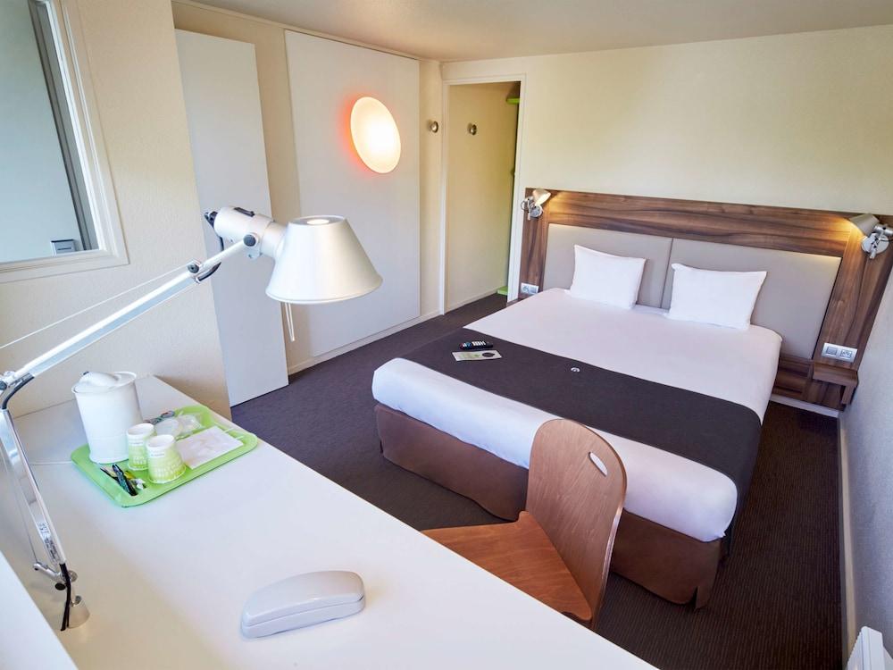 Campanile Melun Sénart - Vert Saint Denis