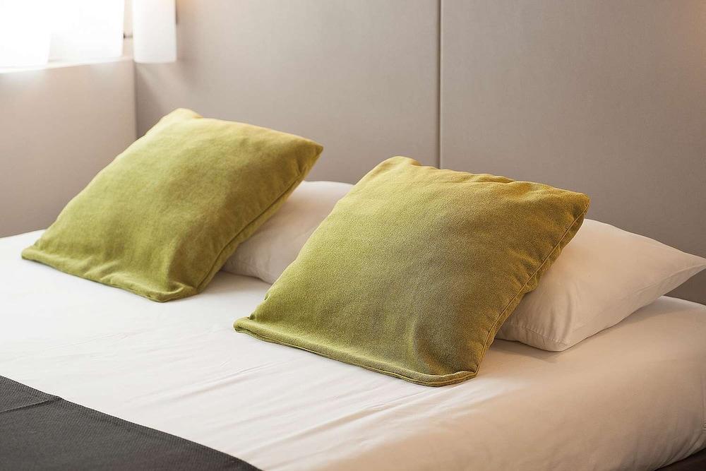 Brit Hotel Confort Dinan Taden