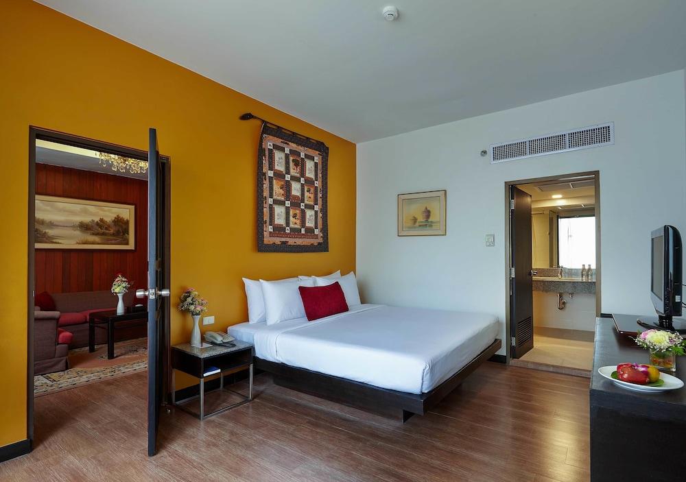 Ambassador Bangkok Hotel