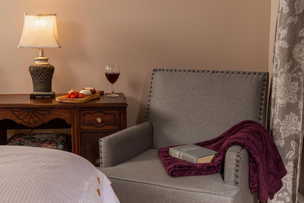 Rosemont Inn Bed & Breakfast