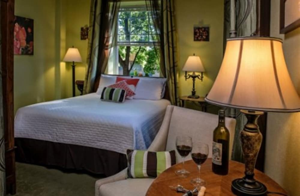 The Roosevelt Inn & Spa