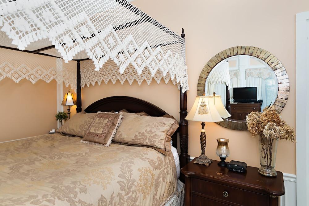 The Silver Fountain Inn