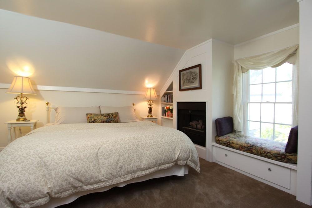 Olallieberry Inn B&B