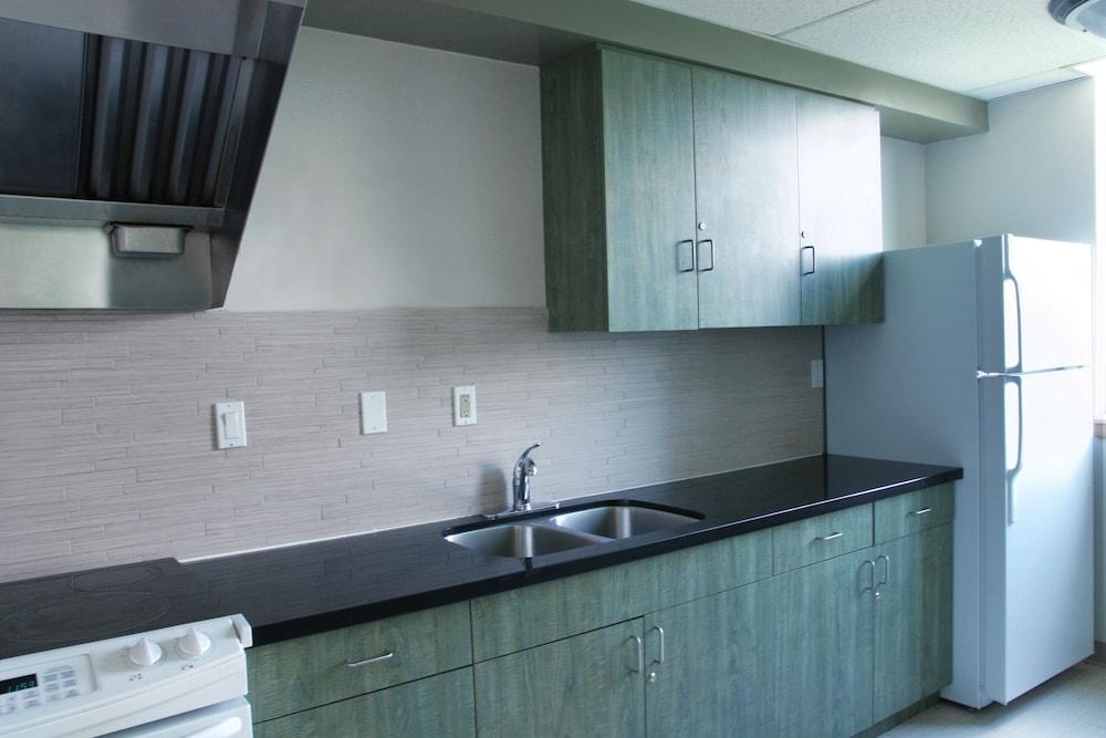 Residence & Conference Centre - Oakville