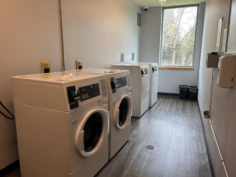 Residence & Conference Centre - Brampton