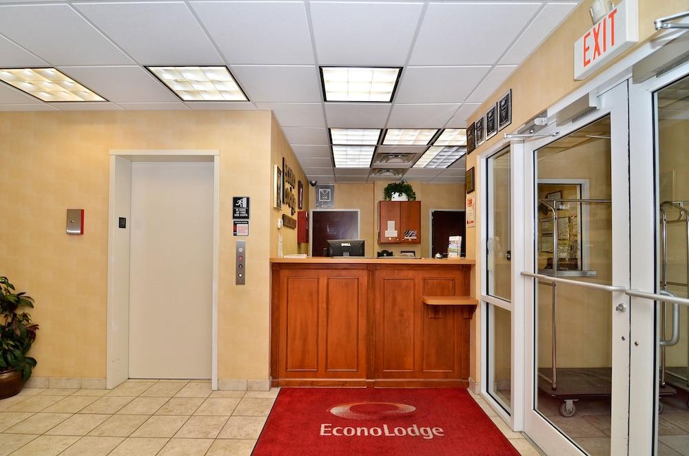 Econo Lodge Valdosta Mall Area