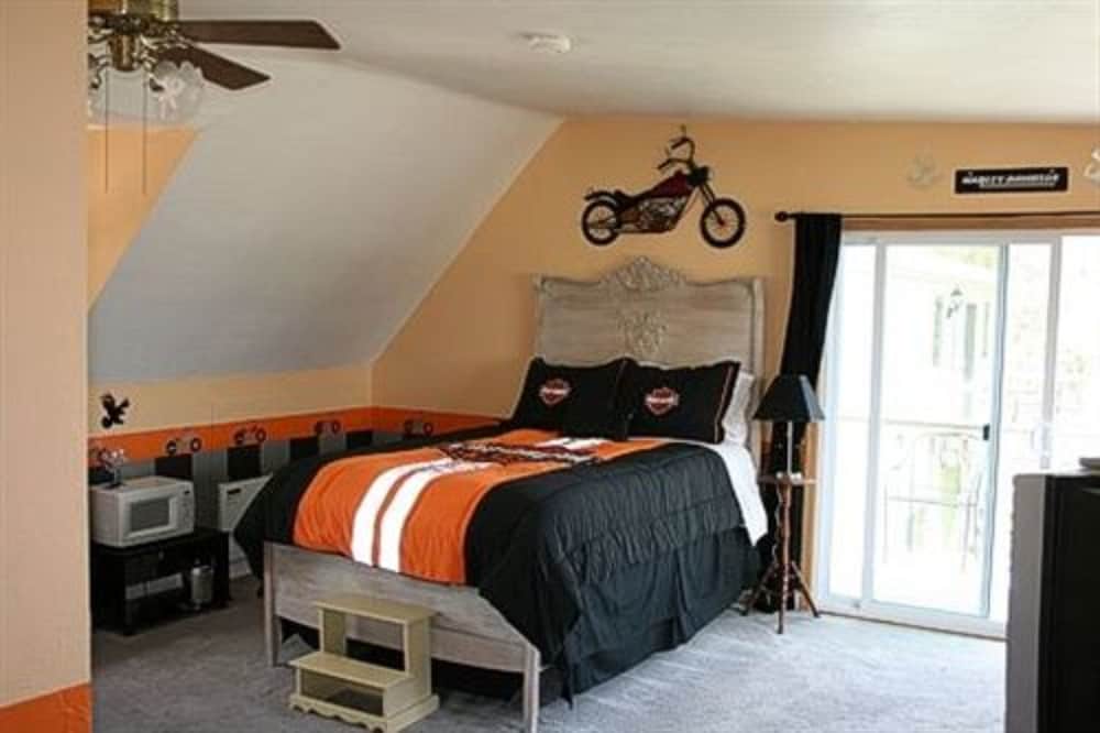 at the Waters Edge Bed & Breakfast