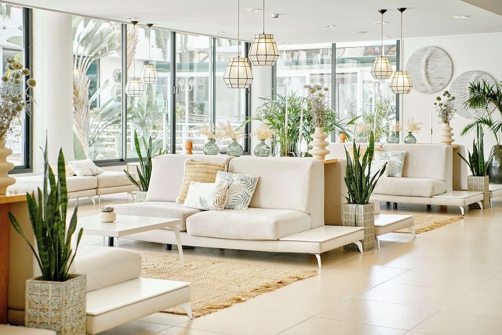 Iberostar Waves Cristina