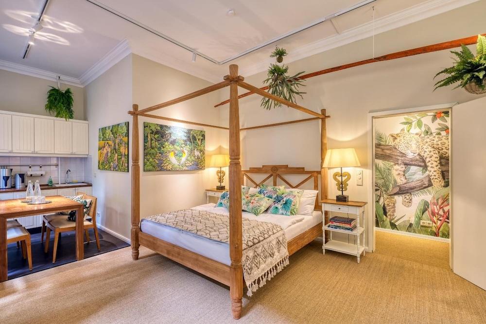 Ackselhaus Blue Home