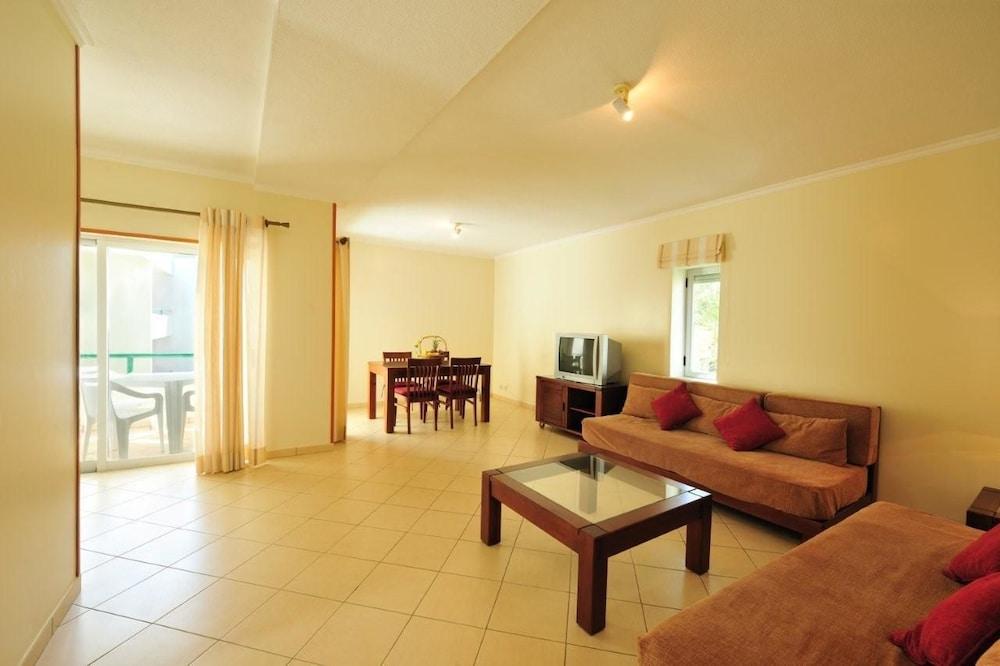 Parque Mourabel- Pe Do Lago- Oasis Village