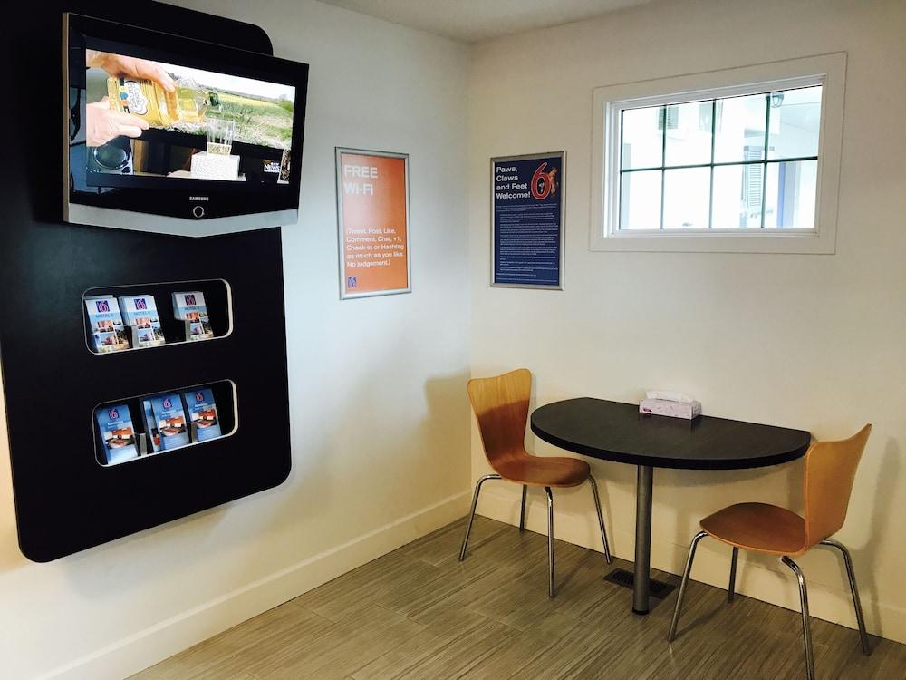 Motel 6 Kamloops, BC