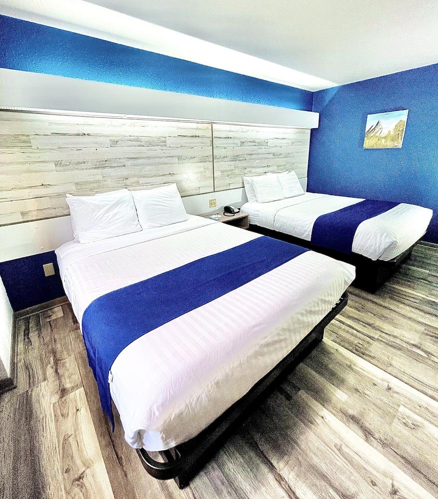 Microtel Inn & Suites by Wyndham Tomah