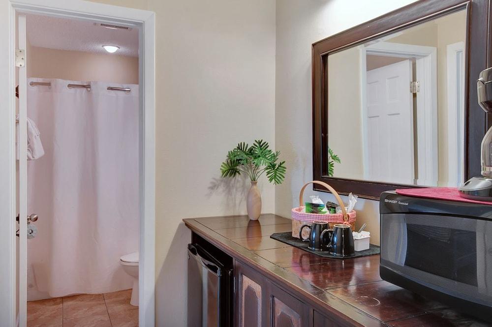 Cottages on the Green