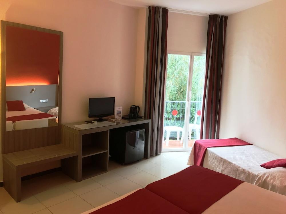 Nerja Club by Dorobe Hotels