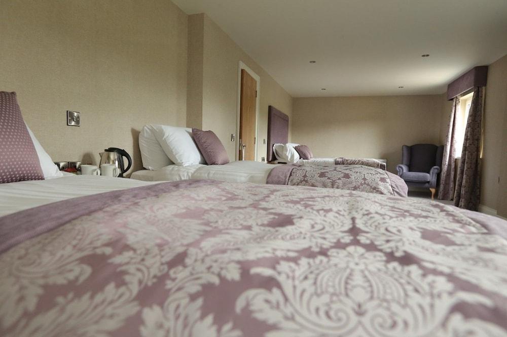 Chimney Corner Hotel