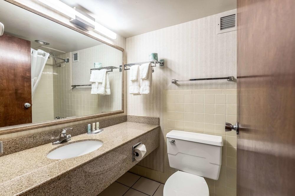 Quality Inn & Suites Albert Lea