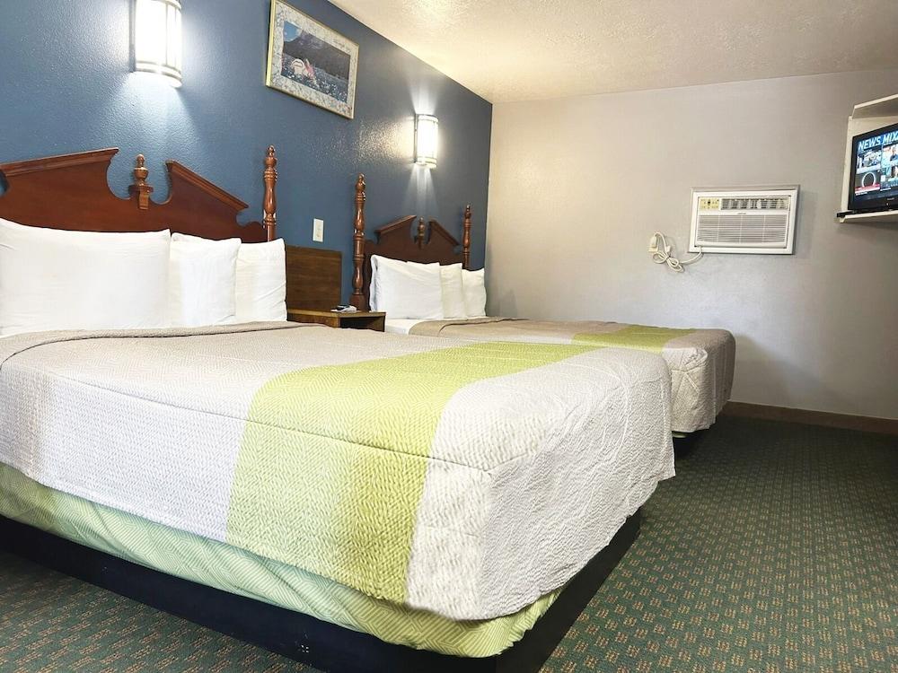 Coronada Inn and Suites