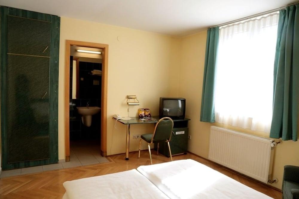 Hotel Bara Budapest