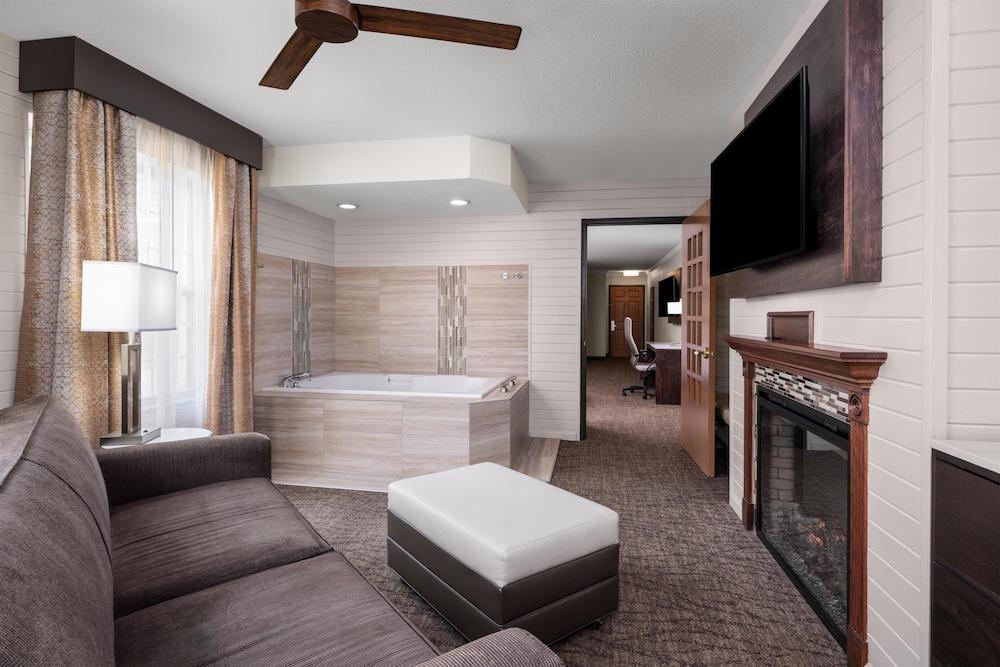 Best Western Premier Bridgewood Resort Hotel