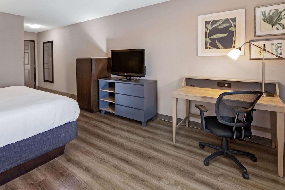 Country Inn & Suites by Radisson, Salisbury, MD