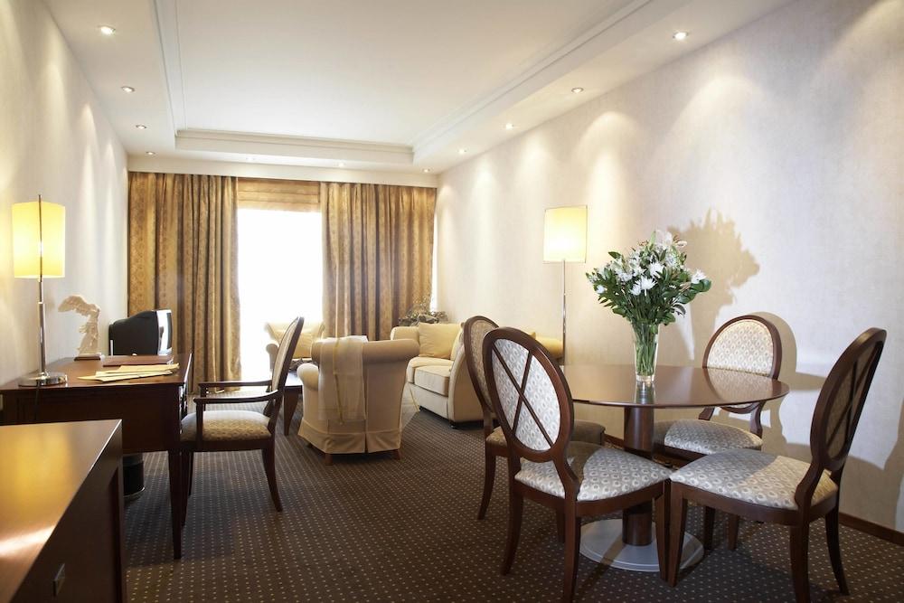 Ramada Plaza by Wyndham Thraki