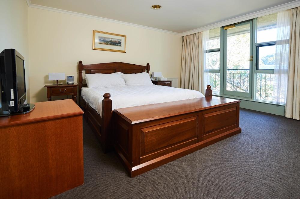 Mt Buller Chalet Hotel & Suites