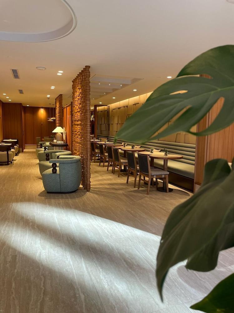 Housez Suites and Apartments - Special Class